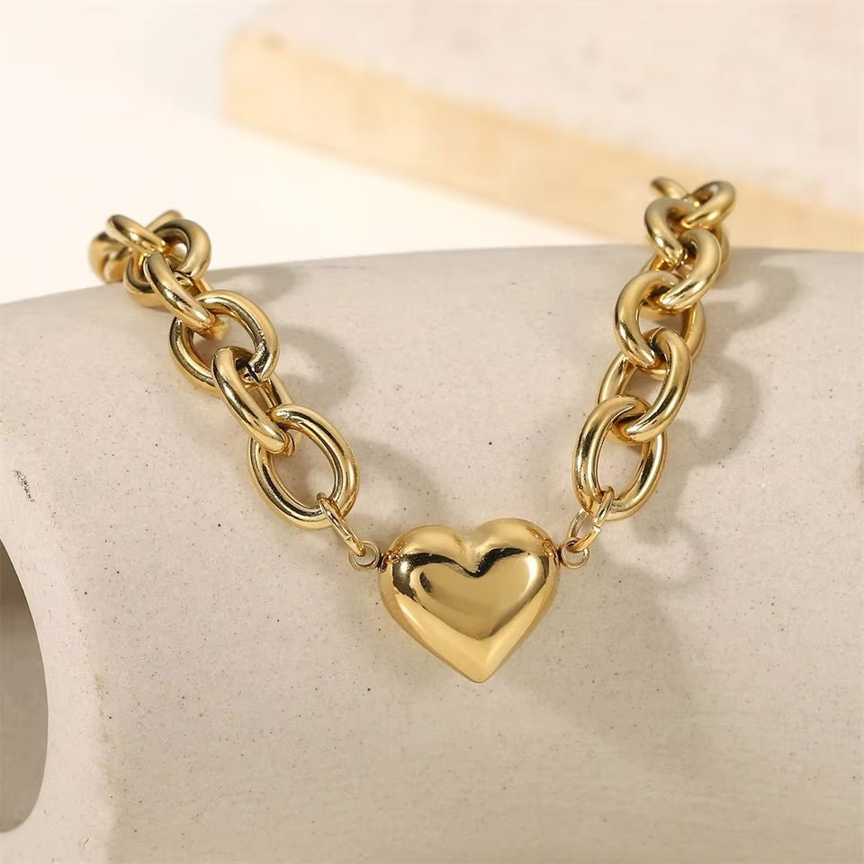 Amora Heart Armband