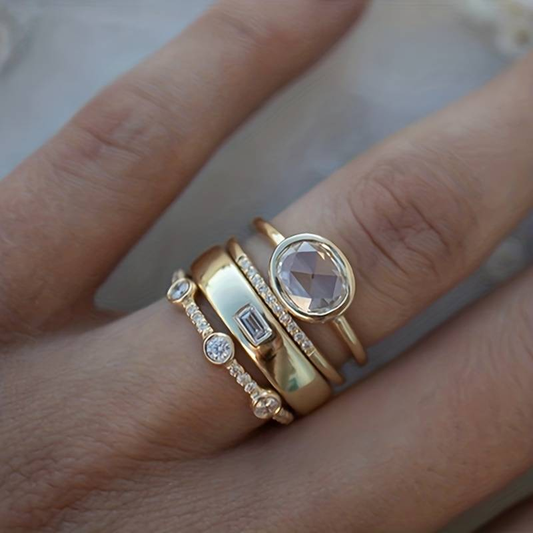 Vintage Gold & Zirkonia Ring Set